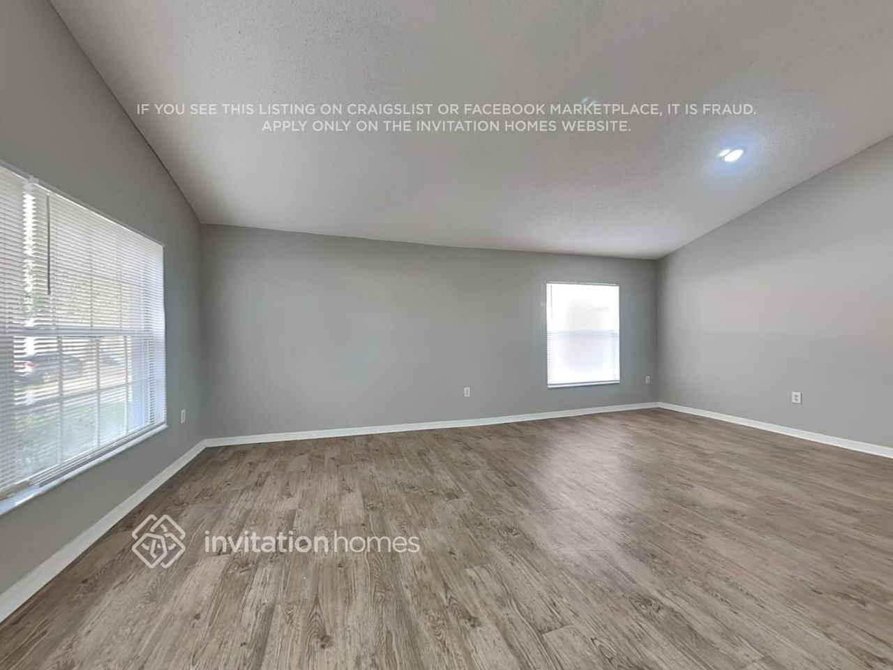 334 Thomasdale Ave - Photo 5 of 19