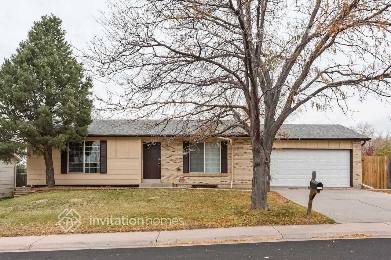 17474 E Louisiana Ave - Photo 2 of 21