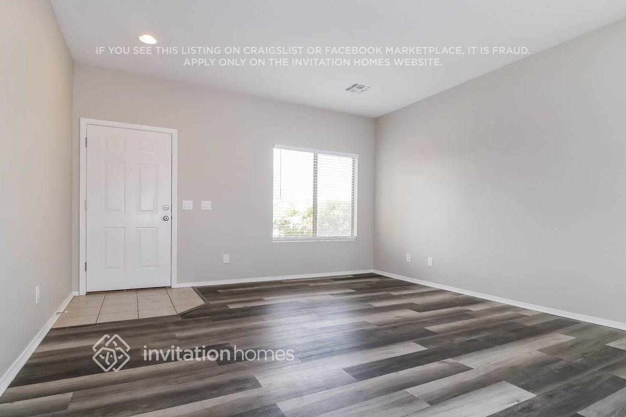 12420 W Woodland Ave - Photo 3 of 16