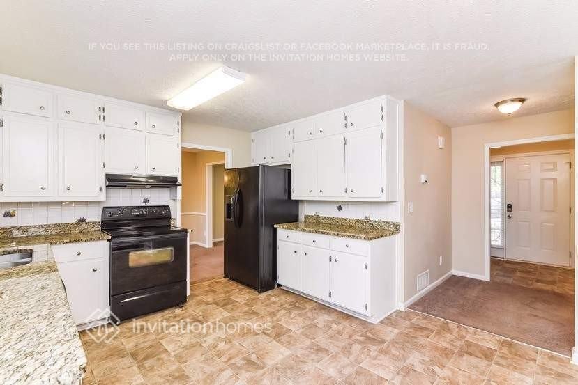 981 Flagg Way - Photo 6 of 16