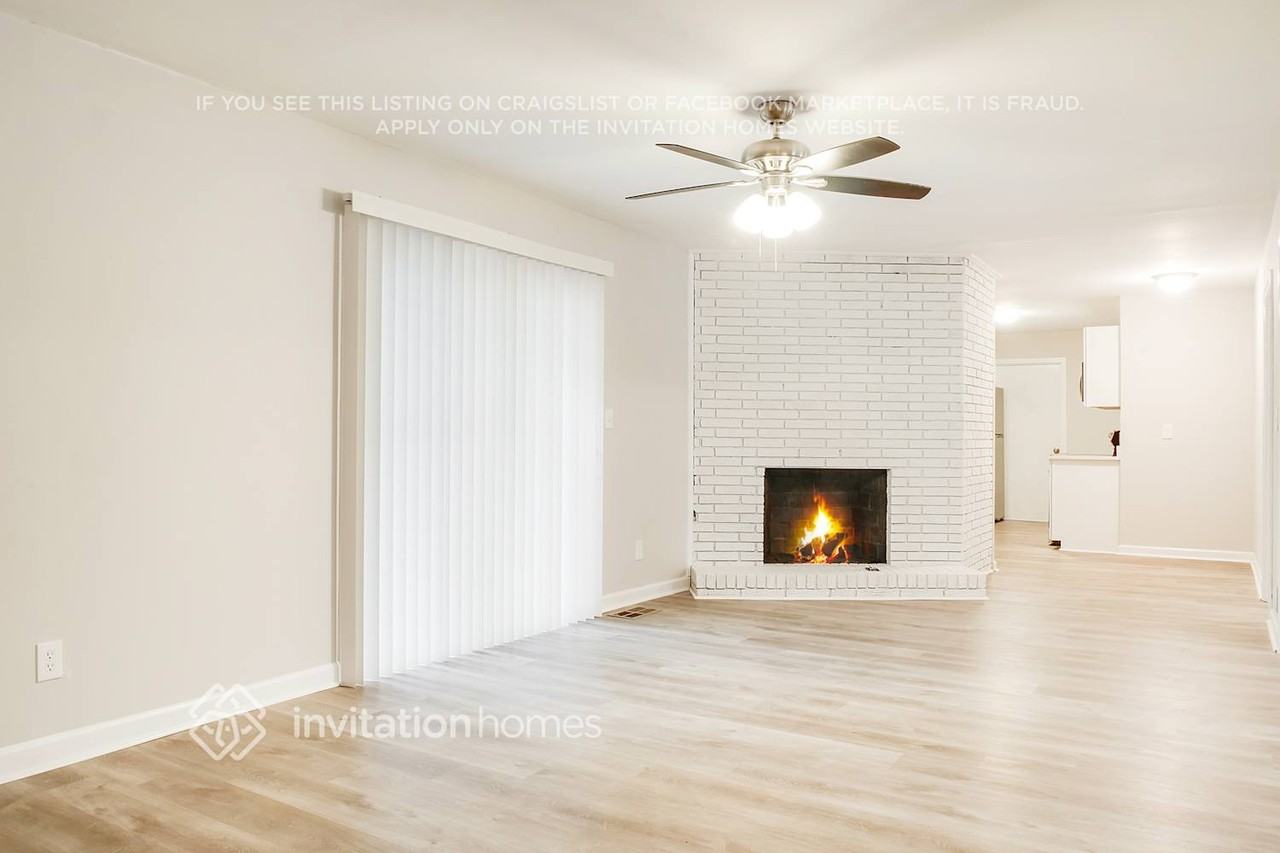 3610 Warbler Dr - Photo 4 of 26