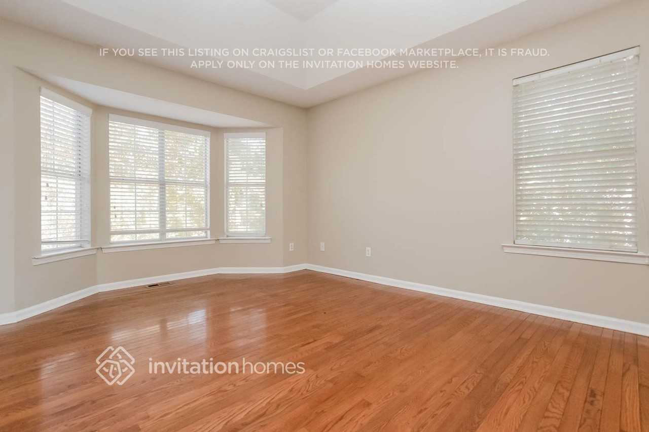 64 Villa Ridge Ct - Photo 4 of 10