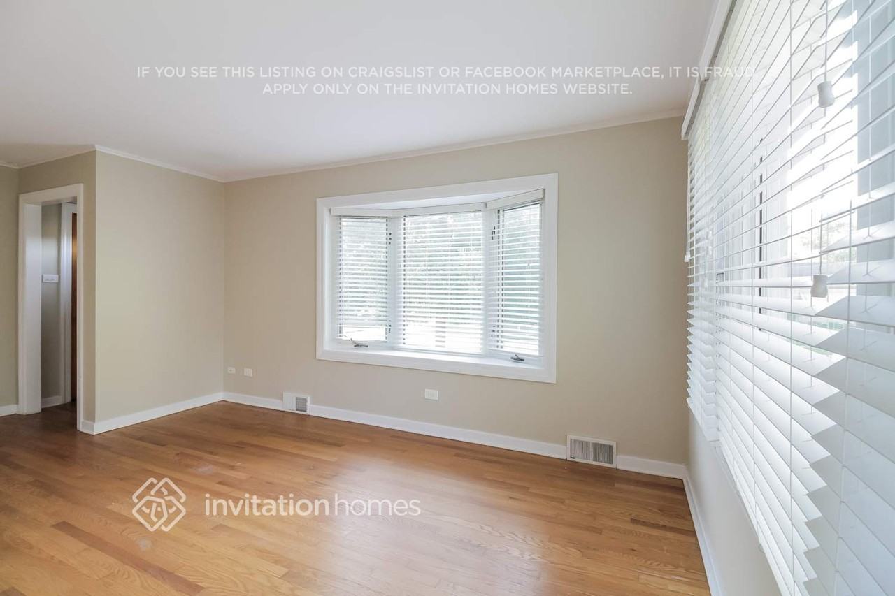 485 N Beverly Ave - Photo 7 of 19