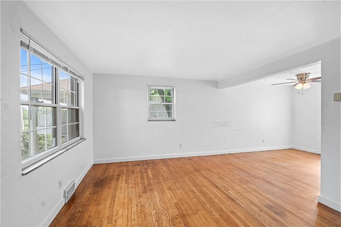 103 5th Ave - Photo 3 of 14