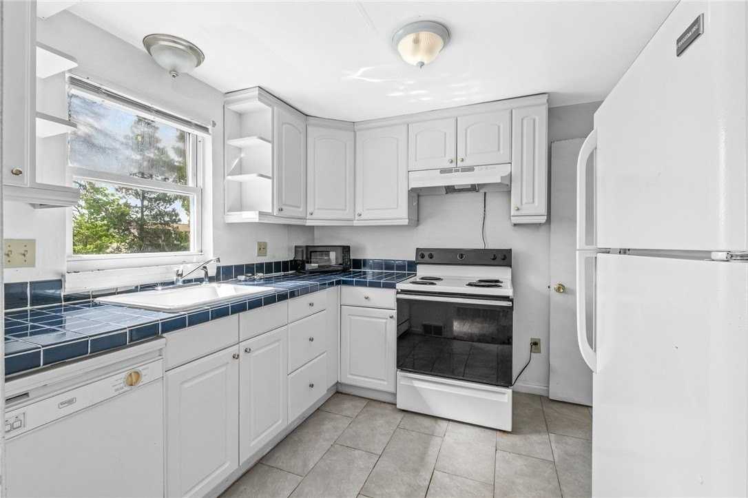 103 5th Ave - Photo 5 of 14