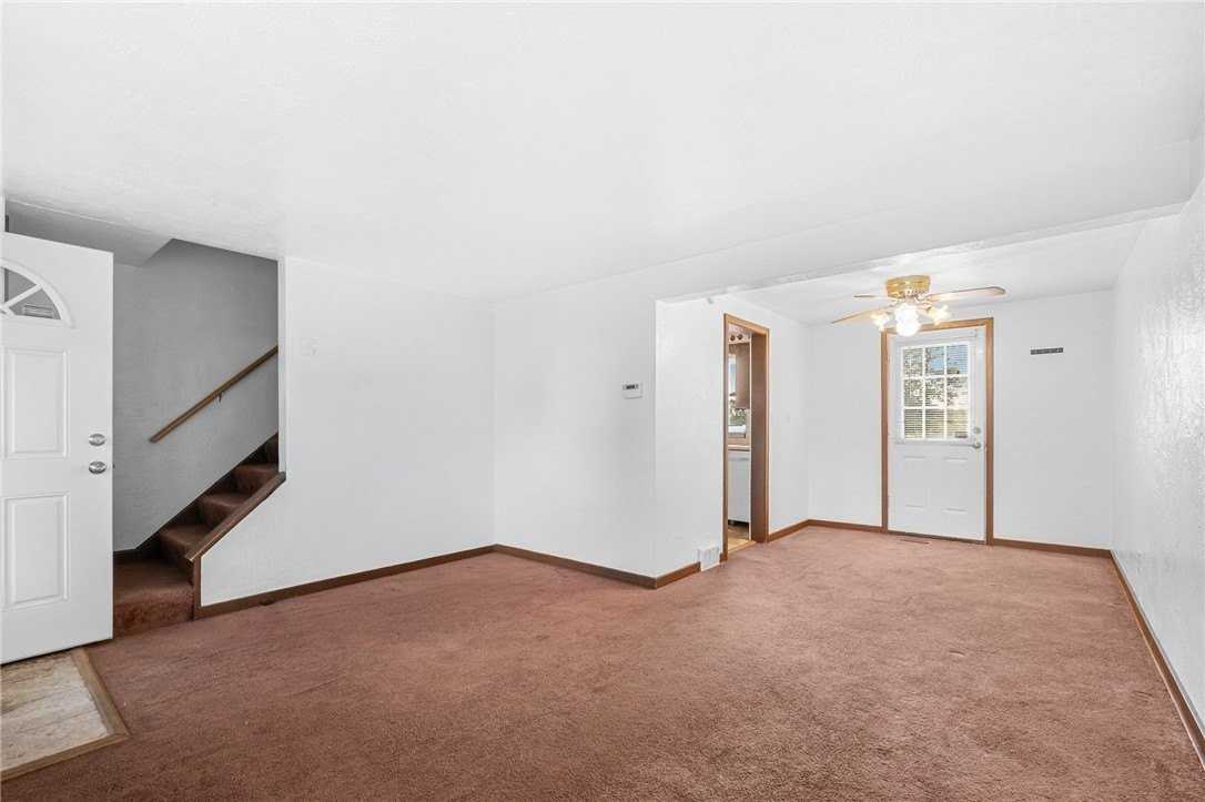 105 5th Ave - Photo 3 of 13