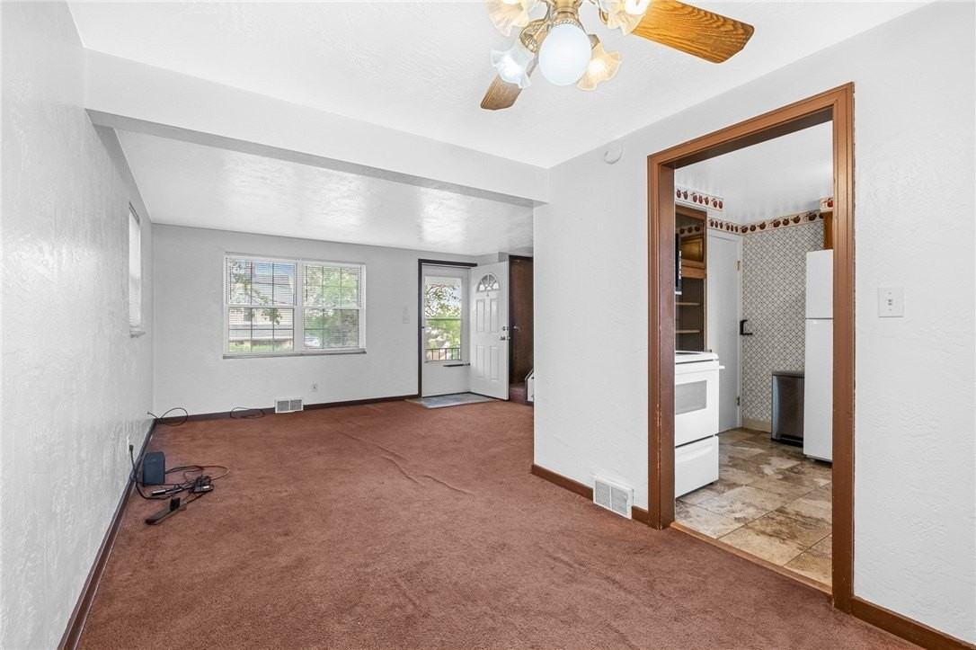 105 5th Ave - Photo 4 of 13