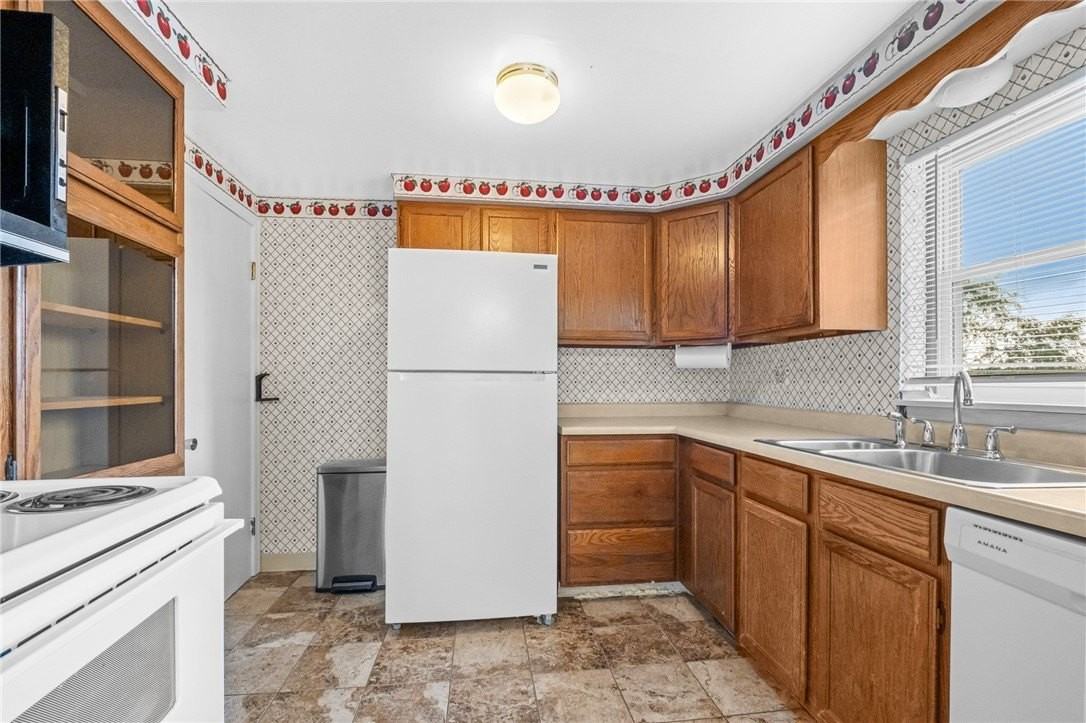 105 5th Ave - Photo 5 of 13