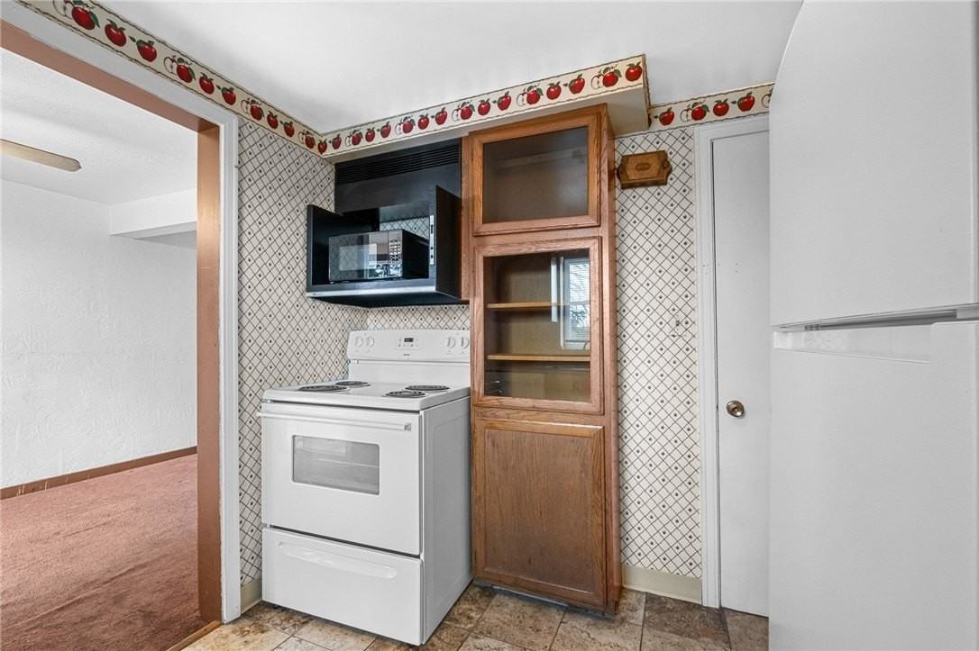 105 5th Ave - Photo 7 of 13