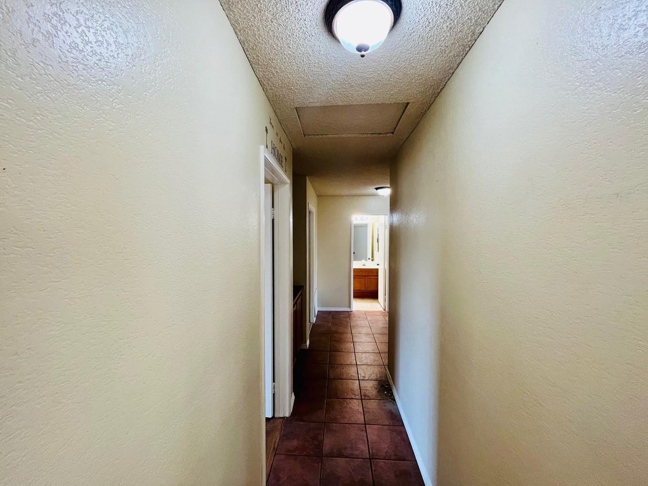 5325 Adobe Dr - Photo 4 of 10