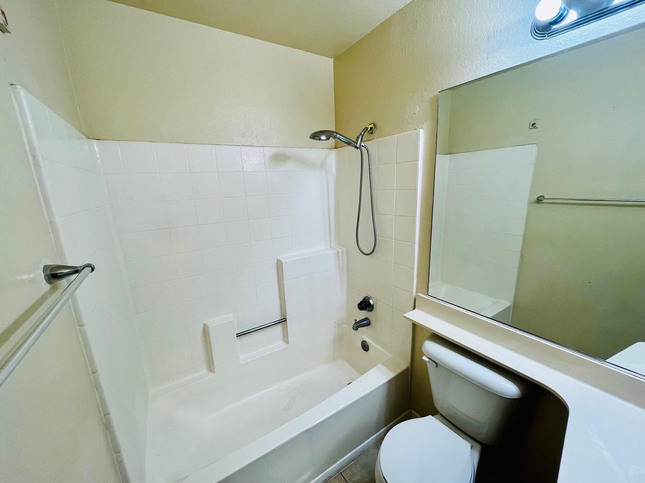 5325 Adobe Dr - Photo 7 of 10