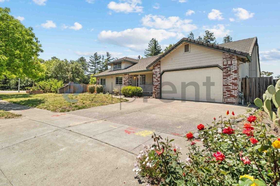 1425 Country Manor Dr - Photo 4 of 34