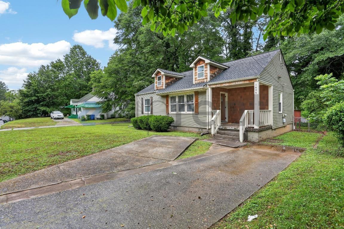1404 Lockwood Dr Sw - Photo 4 of 32