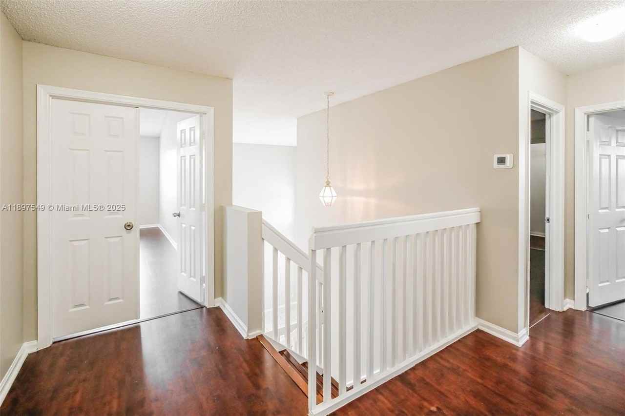 1436 Nw 159th Ln - Photo 2 of 15