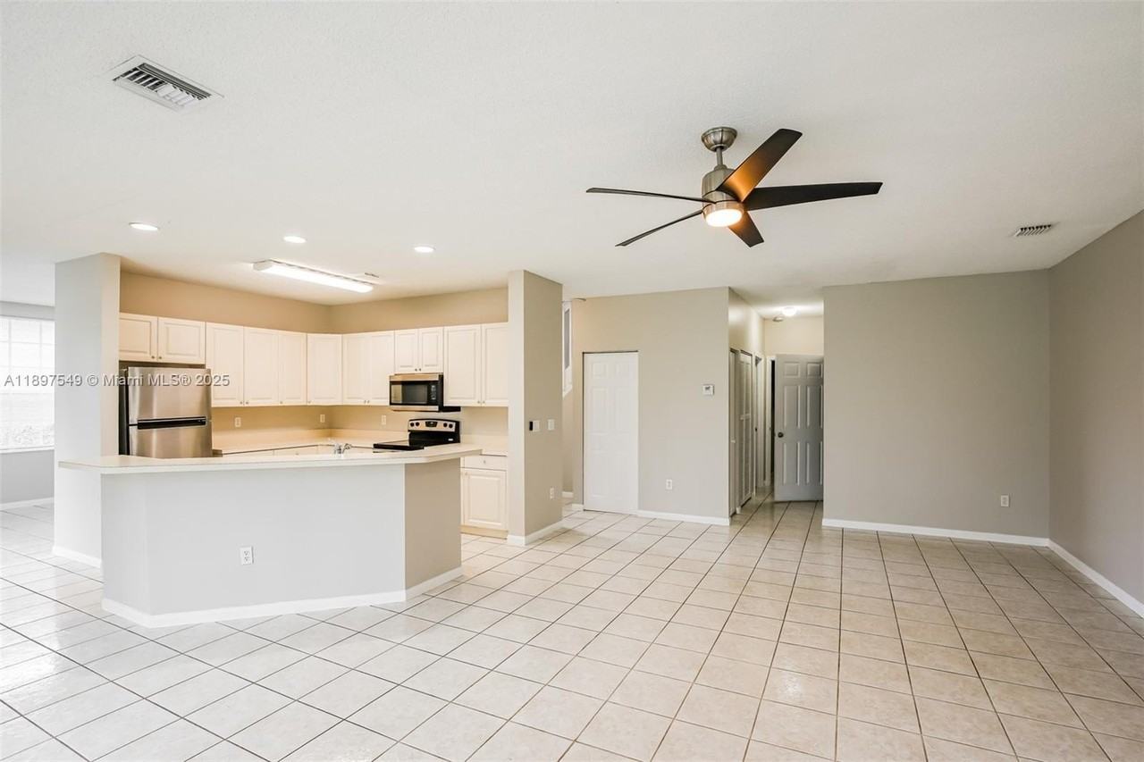 1436 Nw 159th Ln - Photo 7 of 15