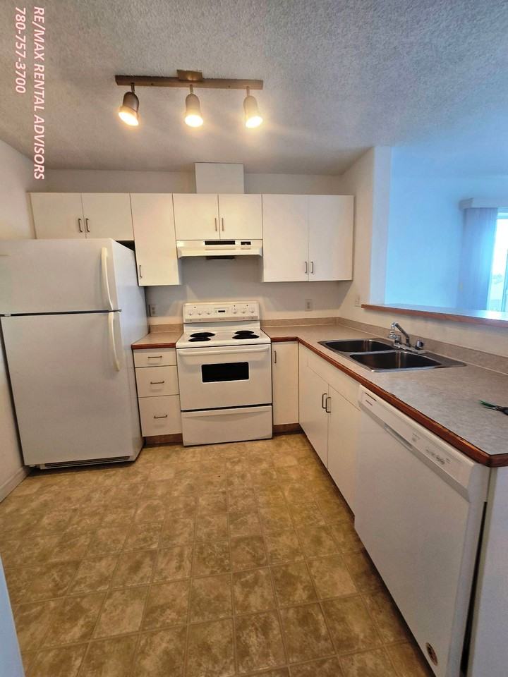 #403 14708 50 Street Northwest - Photo 3 of 16