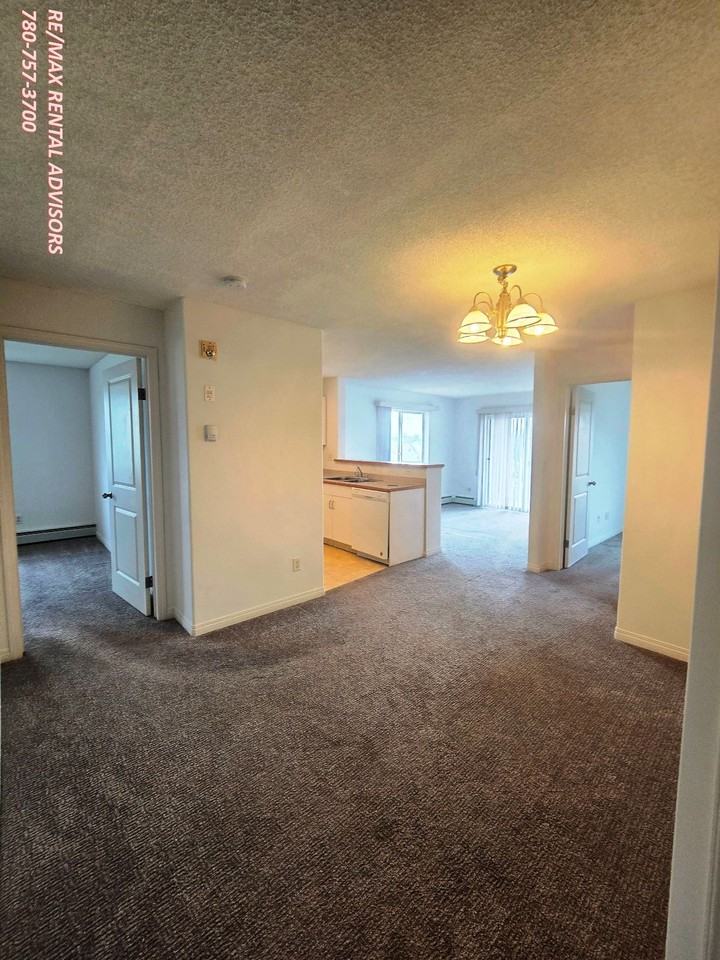 #403 14708 50 Street Northwest - Photo 4 of 16