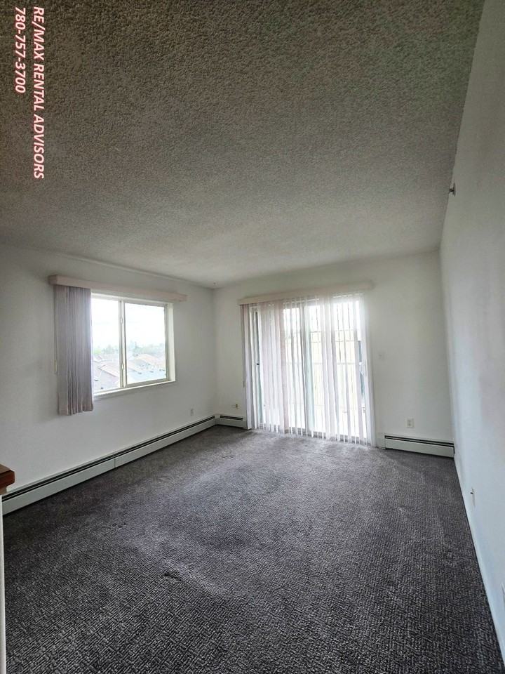 #403 14708 50 Street Northwest - Photo 5 of 16