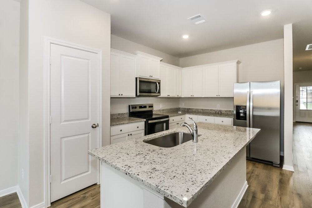 7523 Tipton Meadow Way - Photo 7 of 19