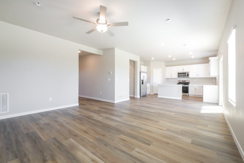 2130 Christina St - Photo 7 of 20