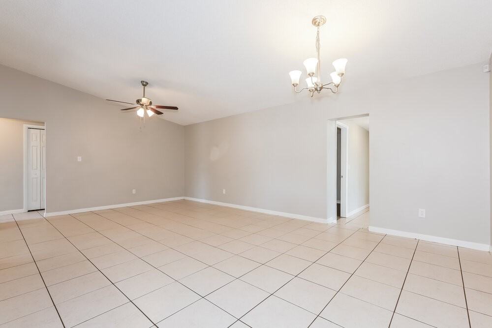 3039 Annadale Cir - Photo 4 of 16