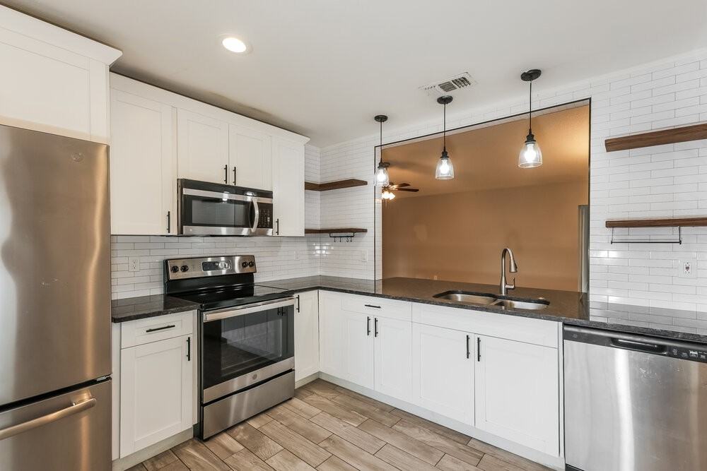 3039 Annadale Cir - Photo 5 of 16