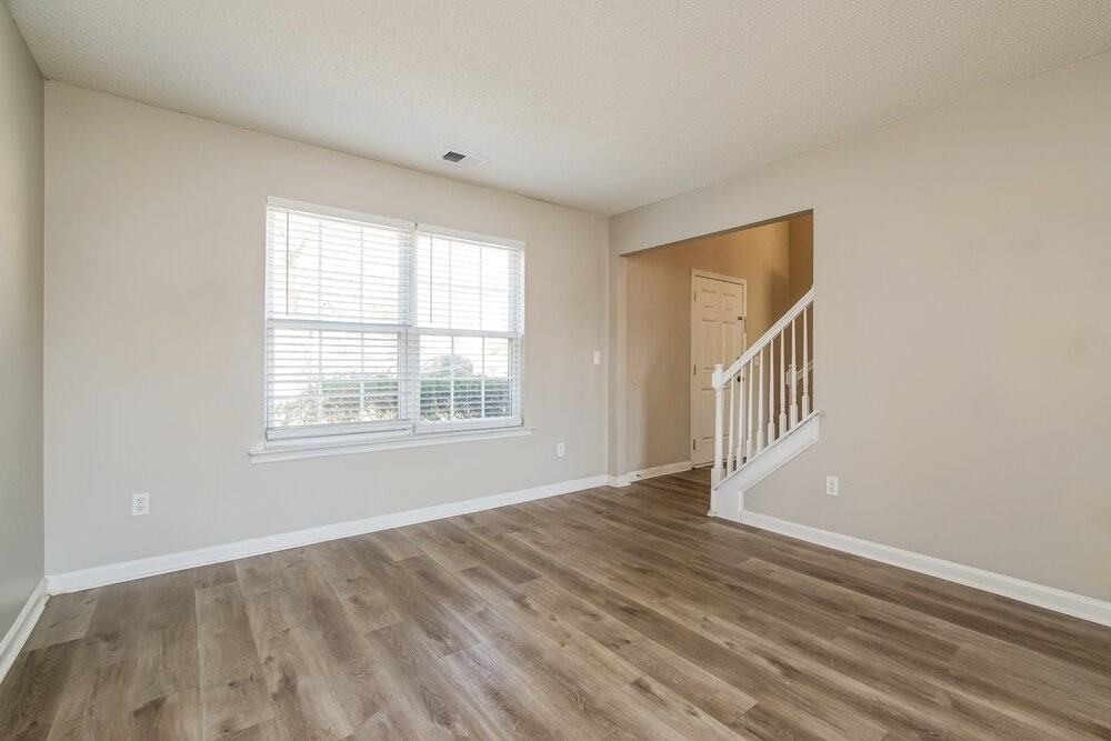 3323 Baseline Rd - Photo 4 of 17