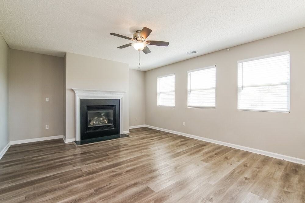 3323 Baseline Rd - Photo 5 of 17