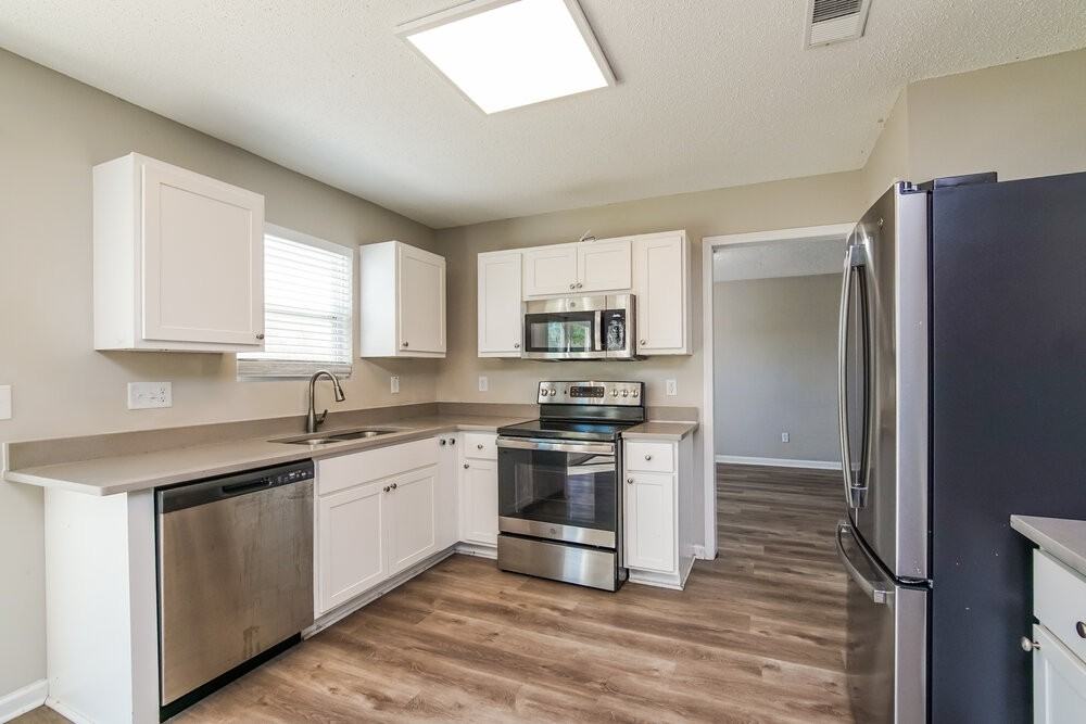 3323 Baseline Rd - Photo 7 of 17