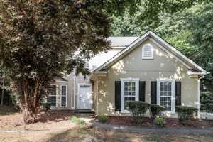featured image of 416 Heathcliff Ct