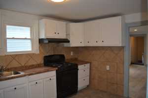 featured image of 711 Roberts Street #2R