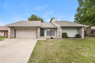 1329 W Cedarbrook Ln - Photo 1 of 1