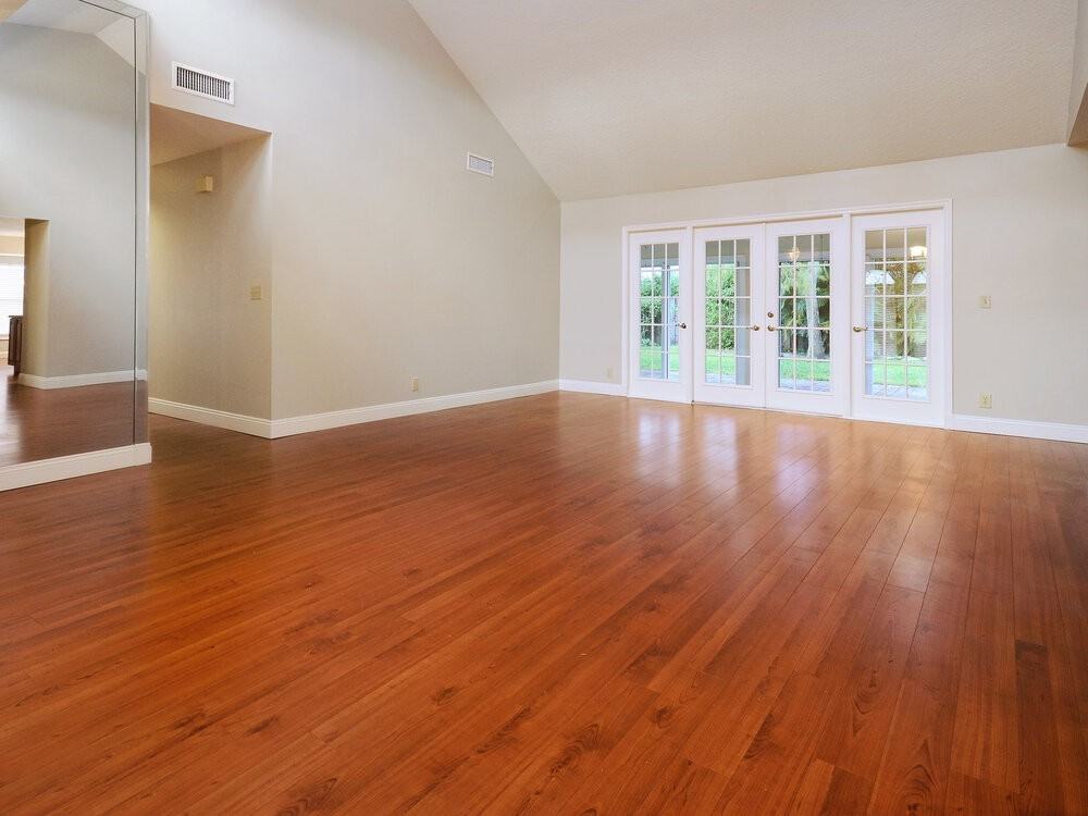 13515 Northumberland Cir - Photo 3 of 15