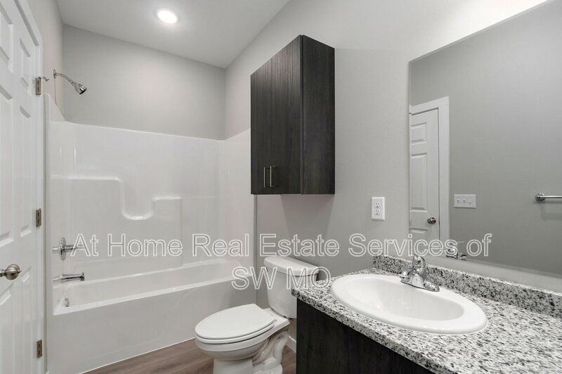 4917 W Minota St - Photo 7 of 13