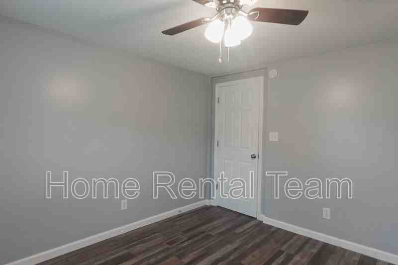 55 Peachtree Dr - Photo 7 of 24