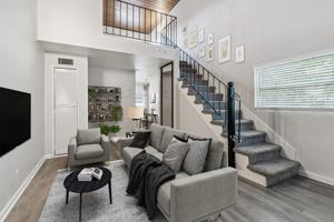 featured image of 1606 King St #1