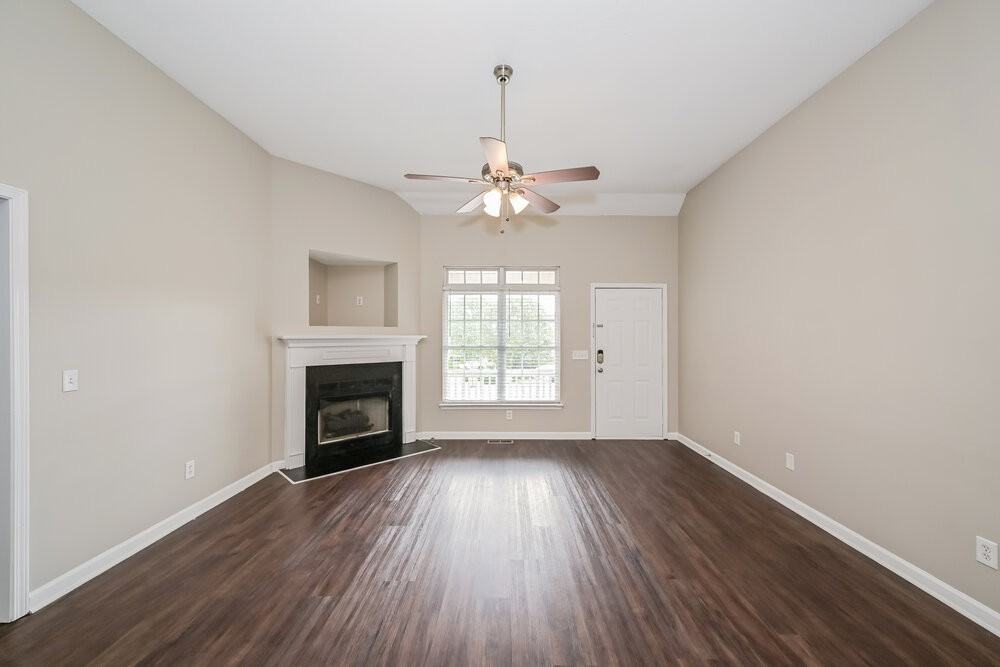 604 Parrish Woods - Photo 5 of 17