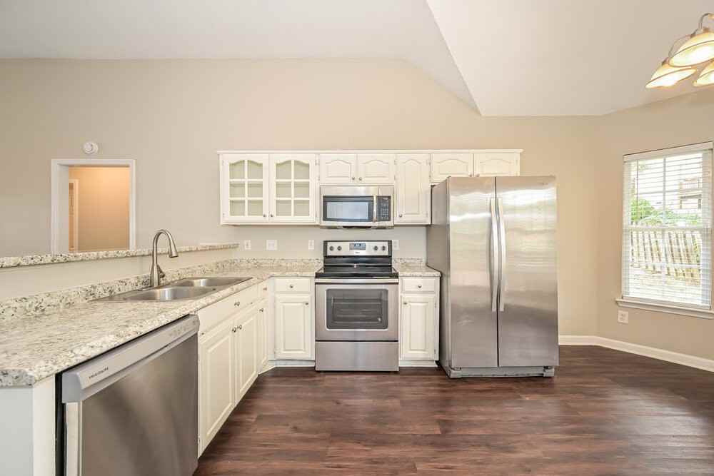 604 Parrish Woods - Photo 6 of 17