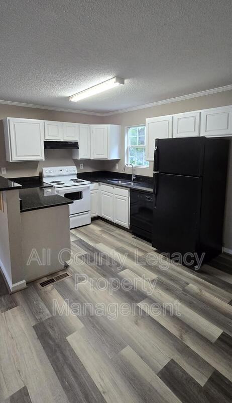4675 Lois Dr - Photo 3 of 8