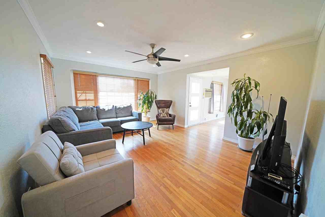 13719 S San Pedro St #MAIN - Photo 6 of 30