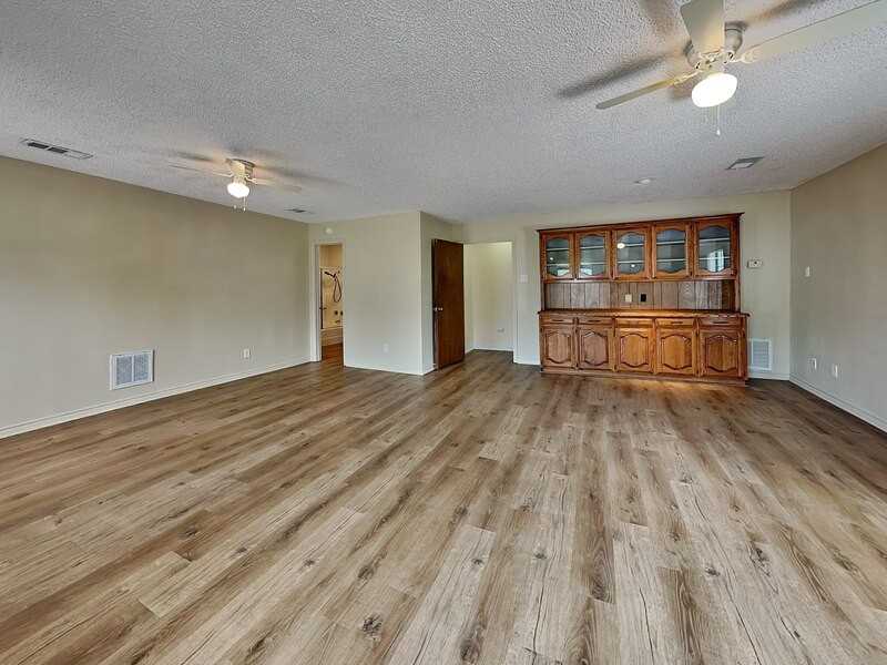 205 Woodpark Ln - Photo 5 of 22