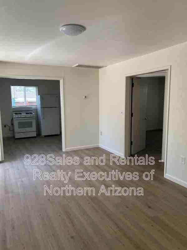 2627 N Rose St #1 - Photo 3 of 16