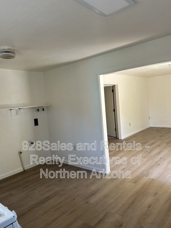 2627 N Rose St #1 - Photo 6 of 16