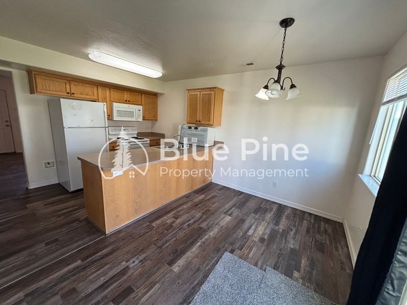 1512 N Stevens Dr #C - Photo 7 of 16