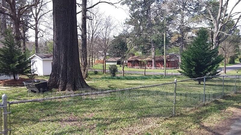 3295 Young Ave - Photo 2 of 25