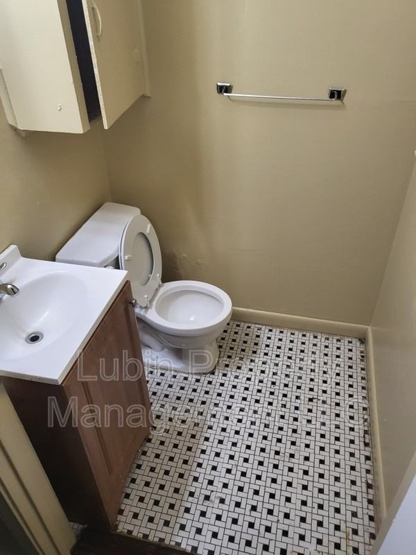 3627 W Sutton Dr - Photo 3 of 3