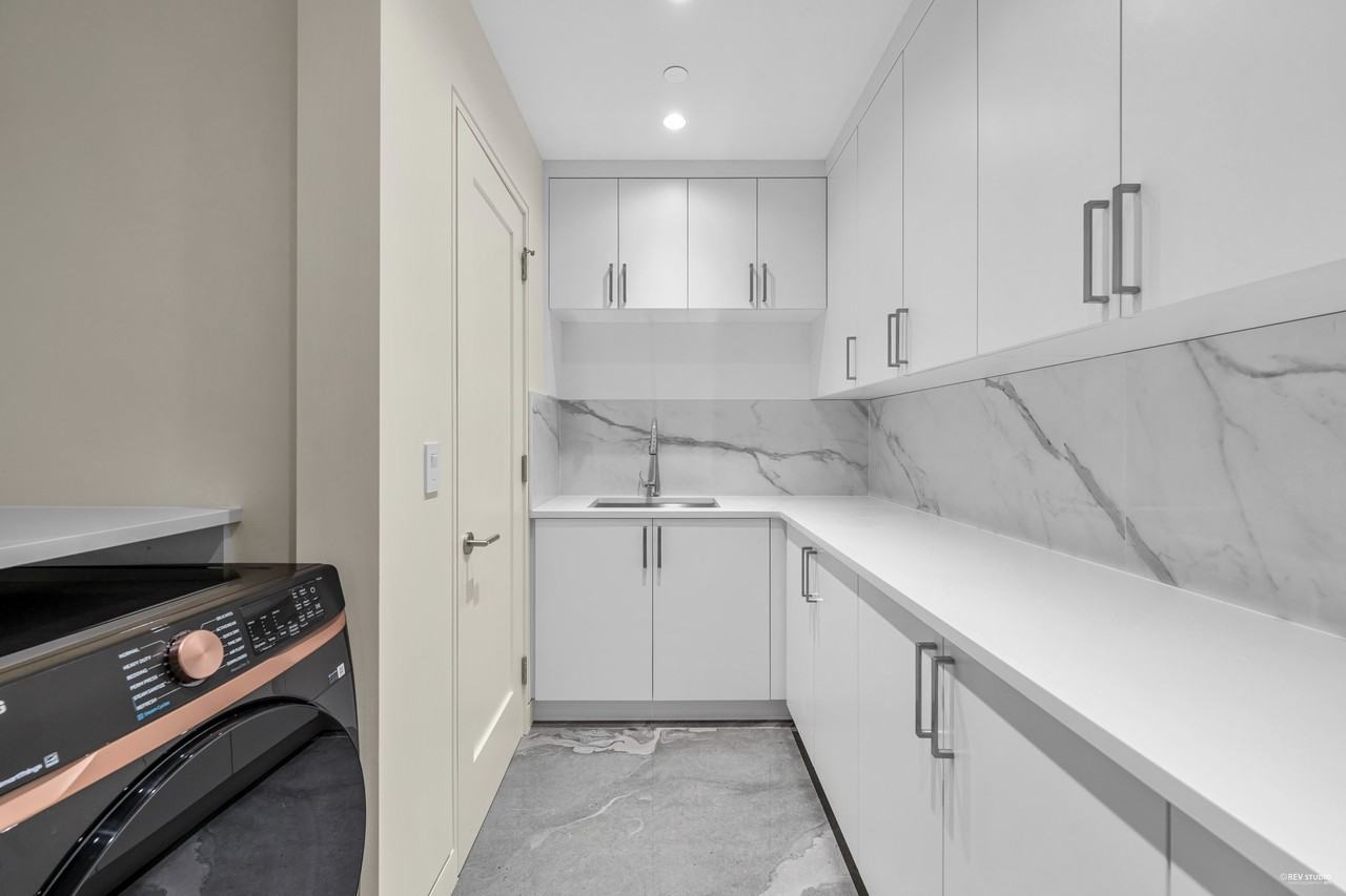 4465 Wallace Street - Photo 9