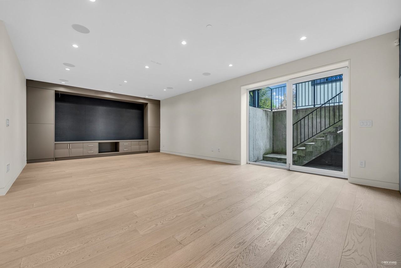 4465 Wallace Street - Photo 42