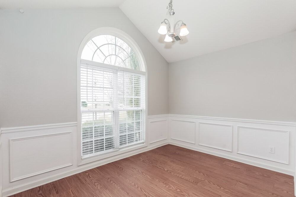 409 Mazley Dr - Photo 5 of 17