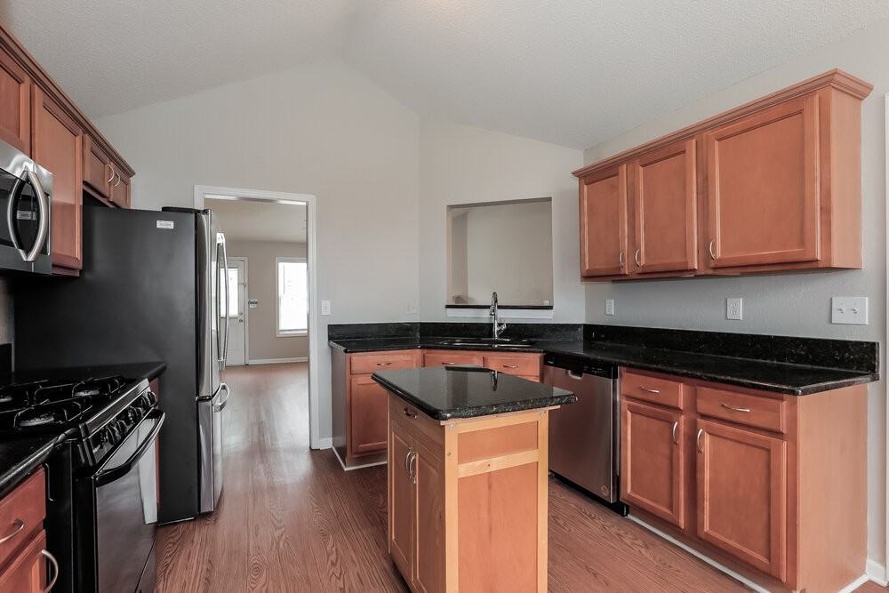409 Mazley Dr - Photo 6 of 17